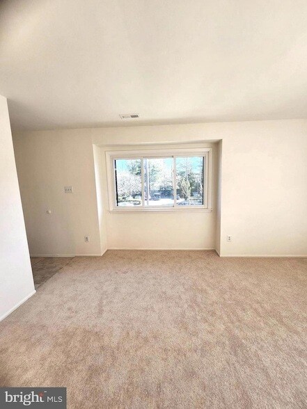 Building Photo - 103 Lucas Ln