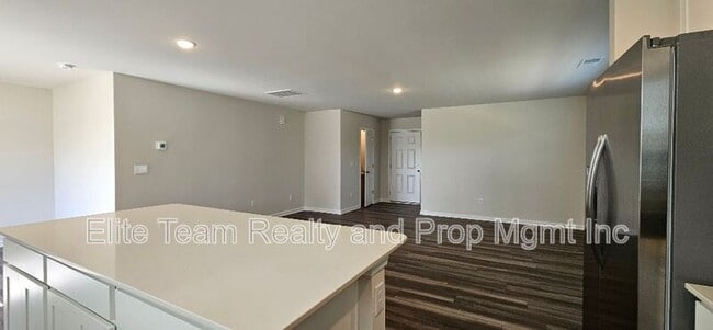 Building Photo - 1615 Cannonball Ln