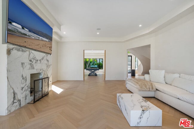 Building Photo - 12001 Crest Ct