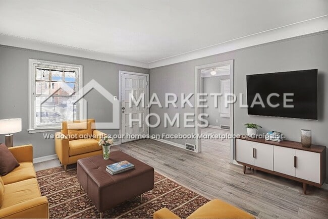 Building Photo - 15073 Strathmoor St