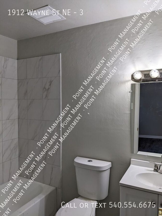 Building Photo - 1912 Wayne St NE