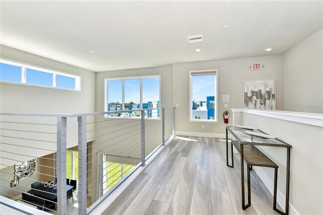 Building Photo - 7740 Sandy Ridge Dr