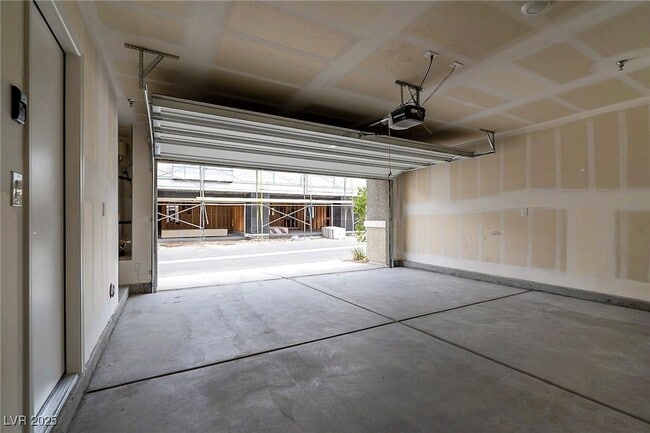 Building Photo - 12347 Indigo Montage Rd