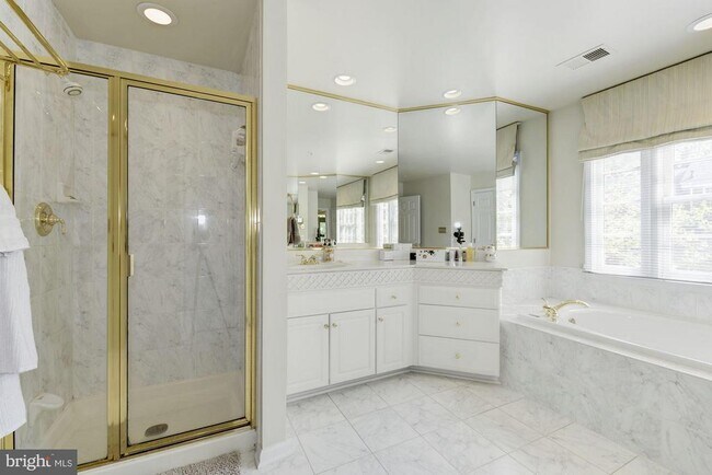 Building Photo - 4005 Mansion Dr NW