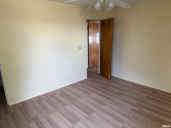 Building Photo - 2944 S 5th St