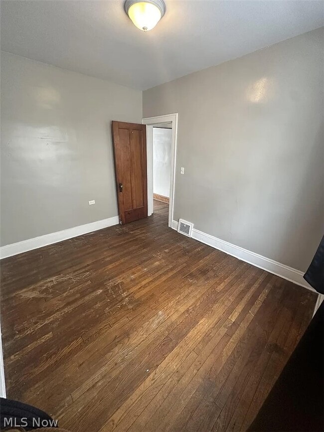 Building Photo - 414 E 146th St