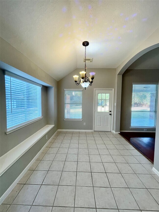 Building Photo - 16507 Shady Canyon Ct