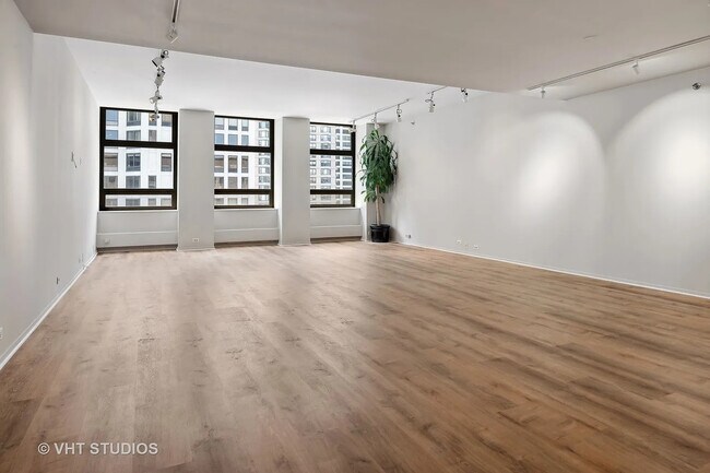 Building Photo - 680 N Lake Shore Dr