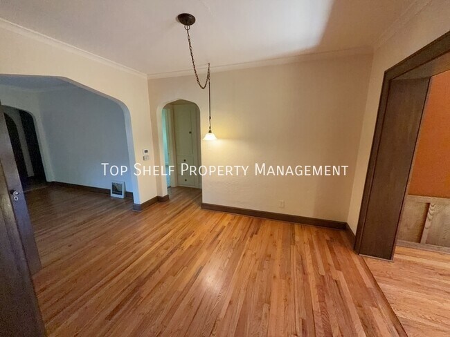 Building Photo - 3215 44th St