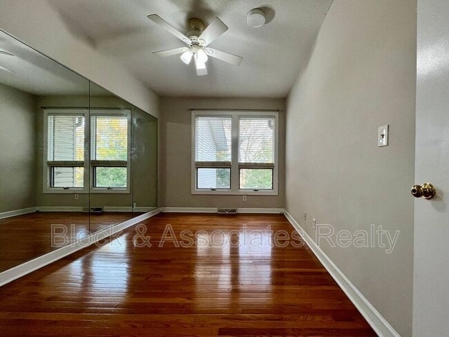 Building Photo - 207 Forest View Ct