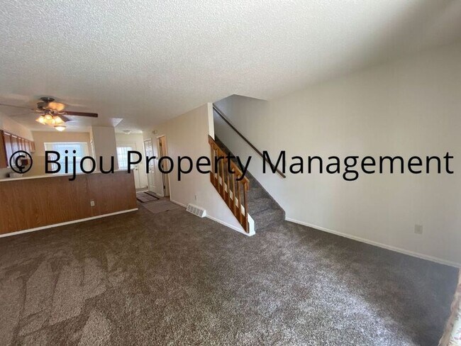 Building Photo - 2178 Giltshire Dr