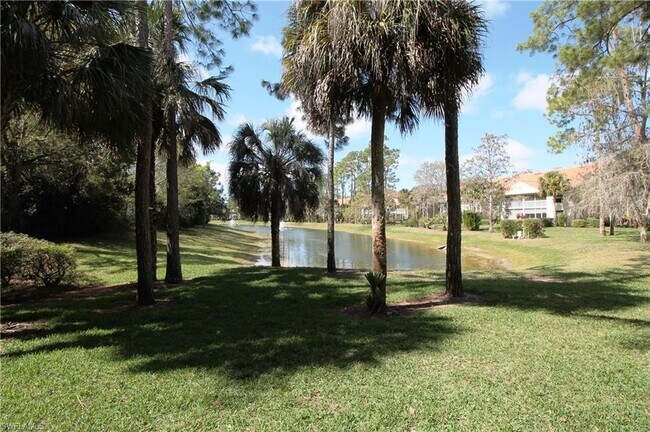 Building Photo - 273 Robin Hood Cir
