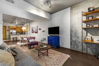 Building Photo - 353 E Bonneville Ave