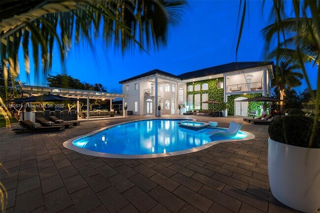 Building Photo - 5801 Melaleuca Rd