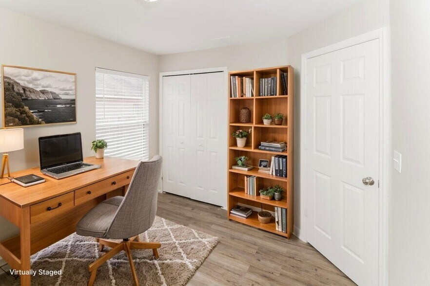 Building Photo - 2213 Merry Rd