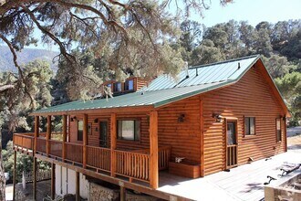 Building Photo - Charming 3-Bedroom 2-Bath with Mountain Vi...
