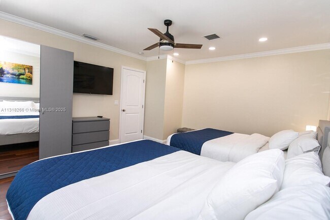 Building Photo - 1311 Rodman St