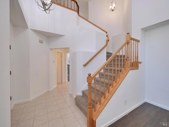 Building Photo - 3500 Crownridge Dr