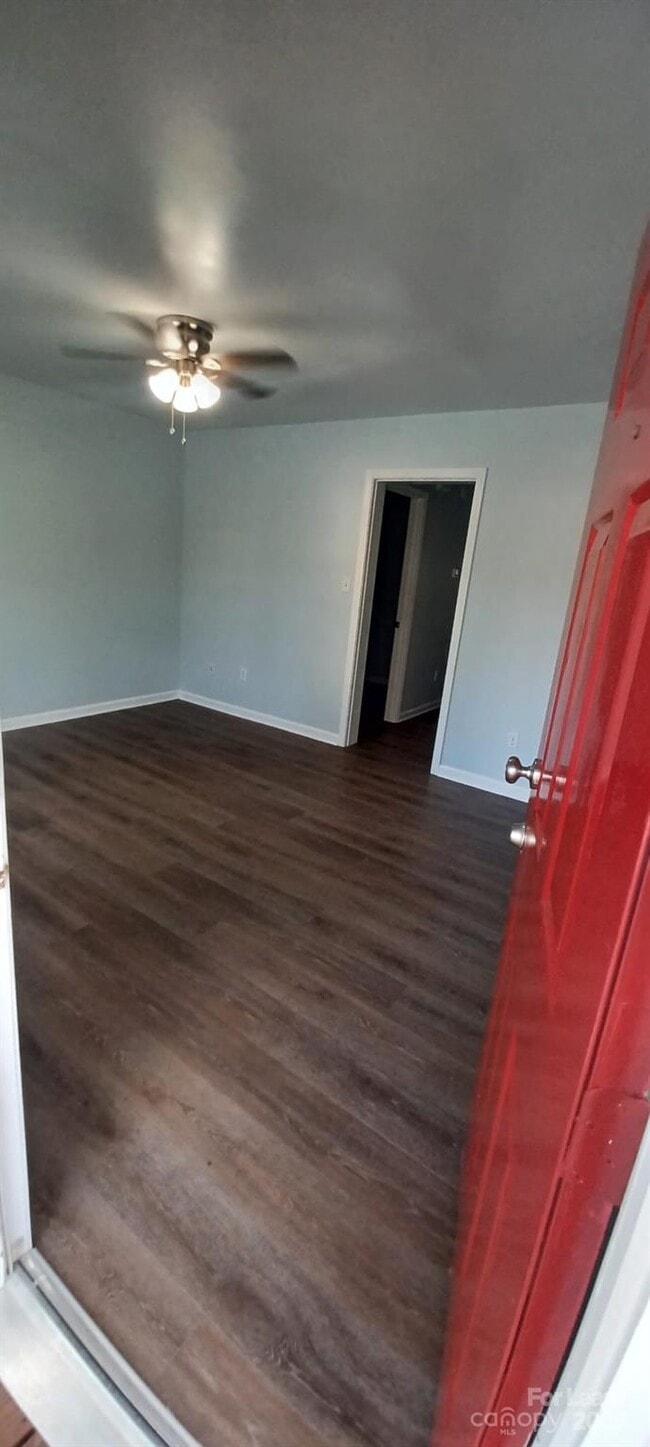 Building Photo - 1505 Flintwood Dr