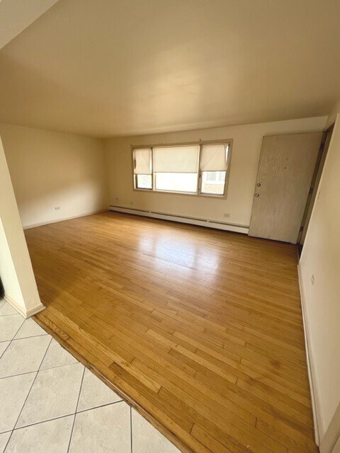 Building Photo - 6744 W Diversey Ave