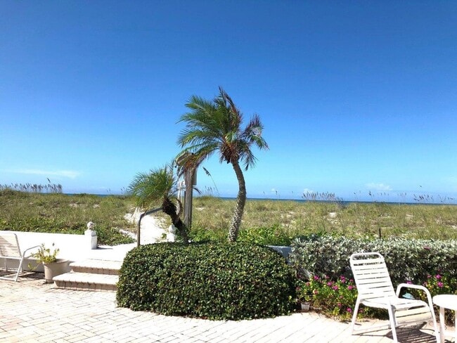 Building Photo - Gulf Front Complex in Sea Villas