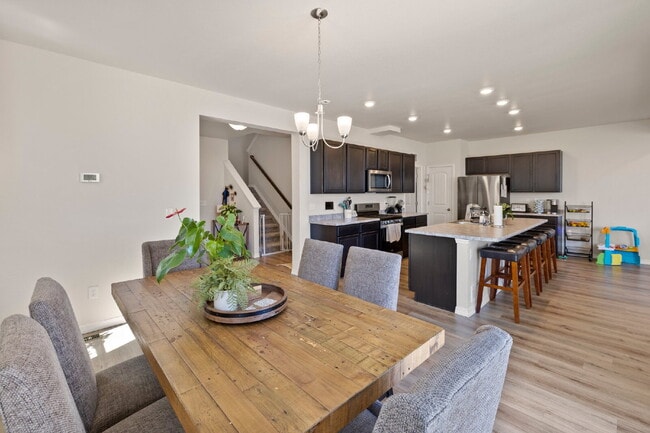 Building Photo - Bright and Beautiful Home with Gourmet Kit...