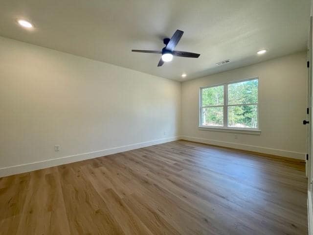 Building Photo - 277 Kinross Dr