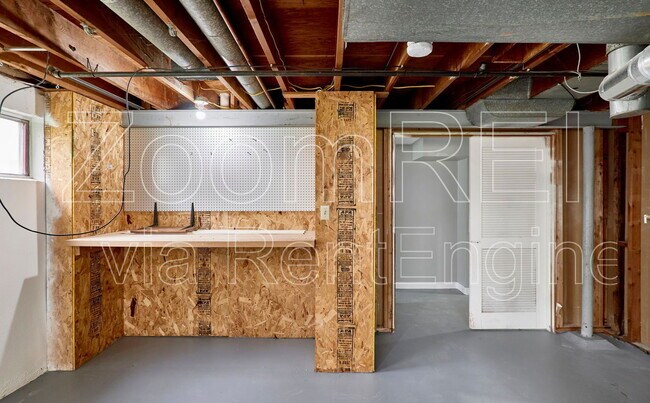 Building Photo - 2700 Steeplechase Ln