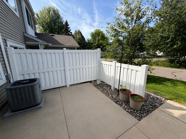 Building Photo - 393 Leeward Trail
