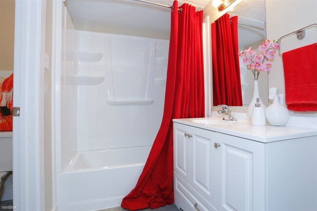 Building Photo - 939 E Flamingo Rd