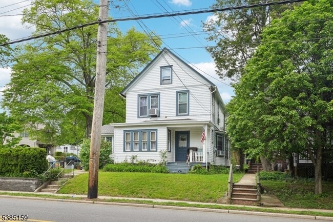 Primary Photo - 412 Maple Ave