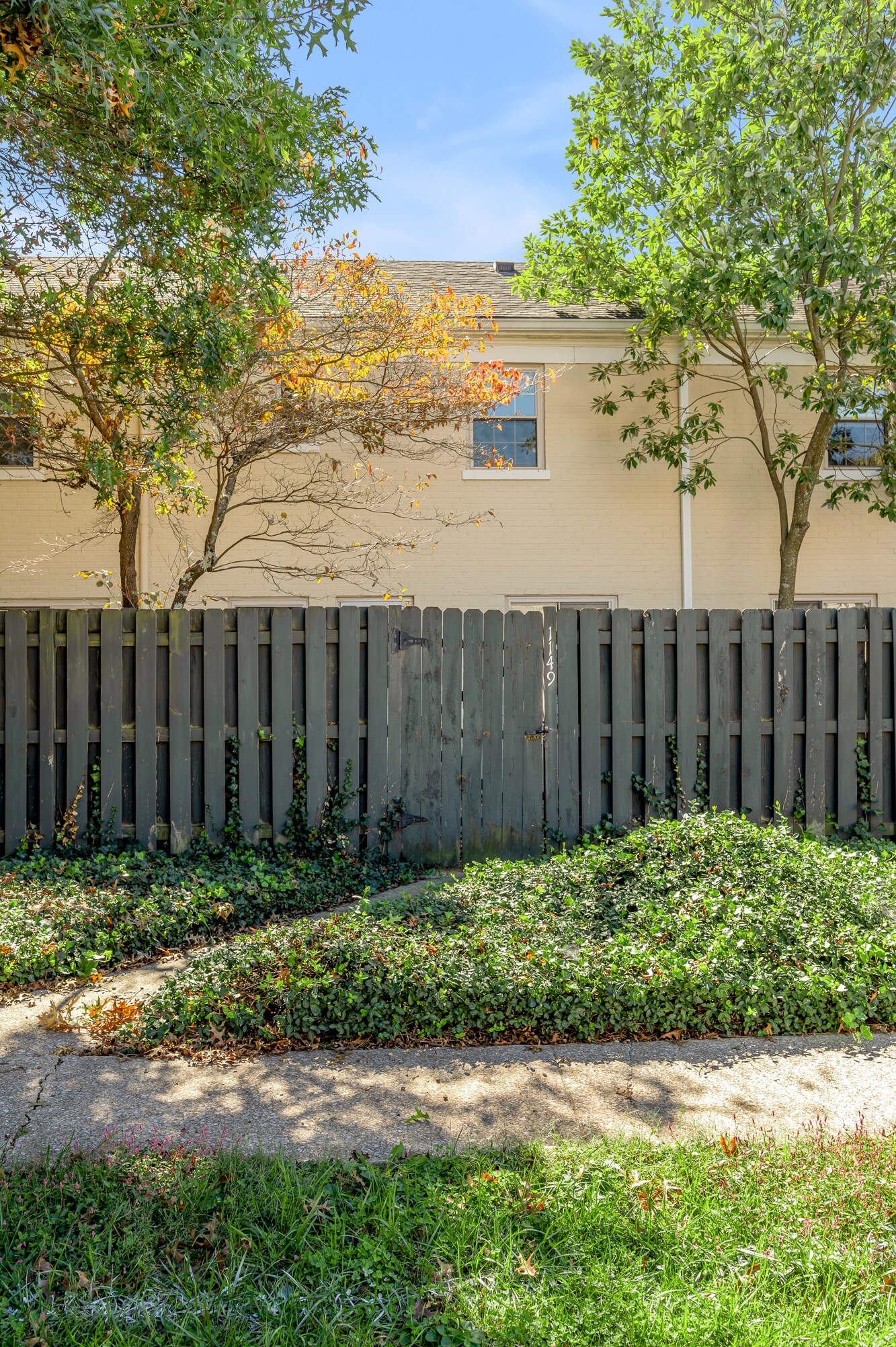 Building Photo - 1149 Cooper Dr