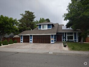 Building Photo - New to market in Northwest Reno