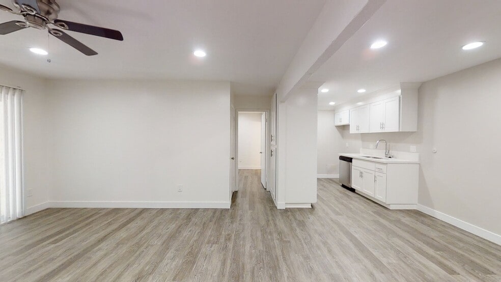 La Palma Woods Apartments 2520 W La Palma Ave Anaheim CA 92801