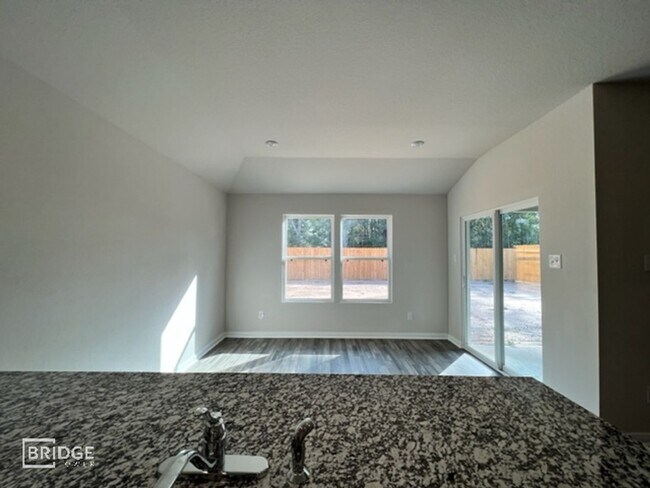 Building Photo - 17363 Cedar Crest Dr. Conroe Tx 77306