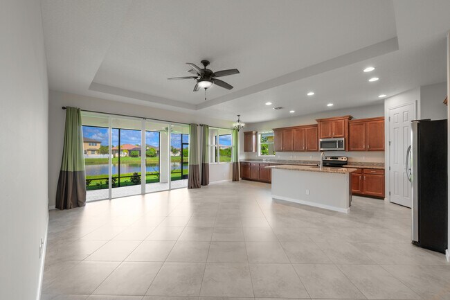 Building Photo - 11263 SW Barton Way