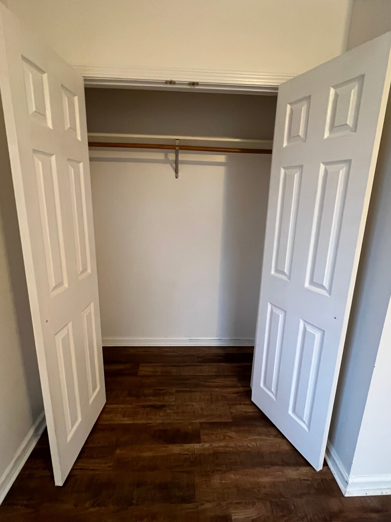 Building Photo - 605 N Main St