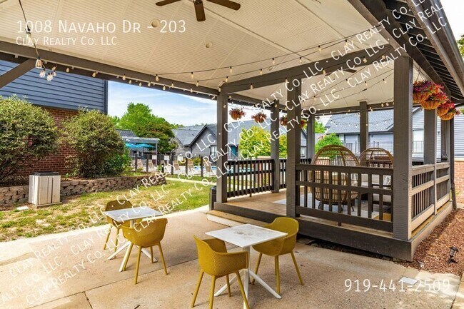 Building Photo - 1008 Navaho Dr