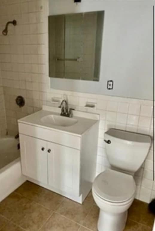 Building Photo - 49 Main St