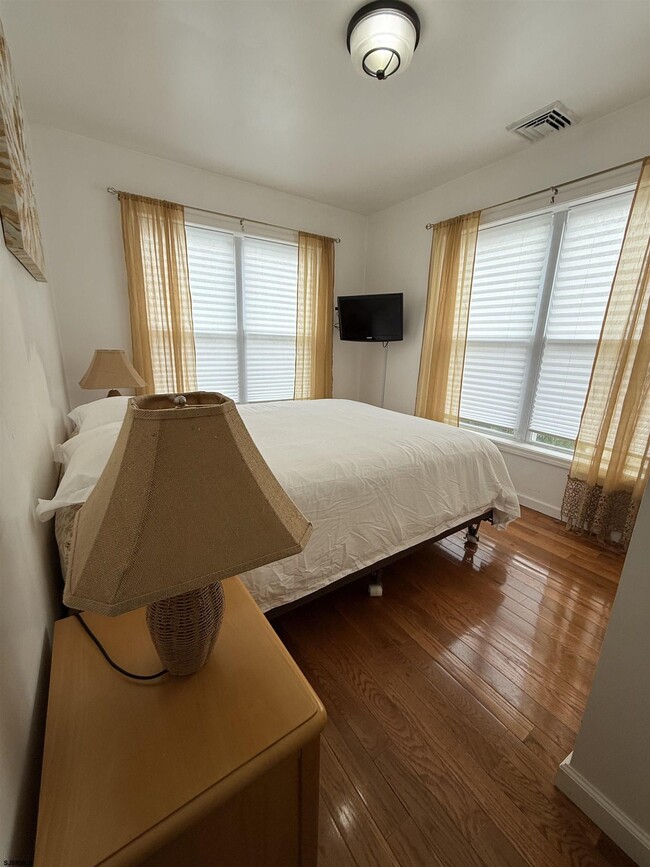 Building Photo - 43 N Trenton Ave