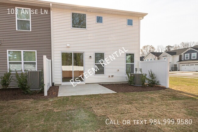 Building Photo - 103 Anise Ln