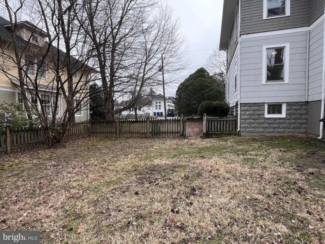 Building Photo - 4043 20th St N