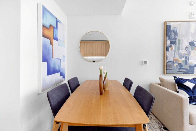 Building Photo - 225 N Miami Ave