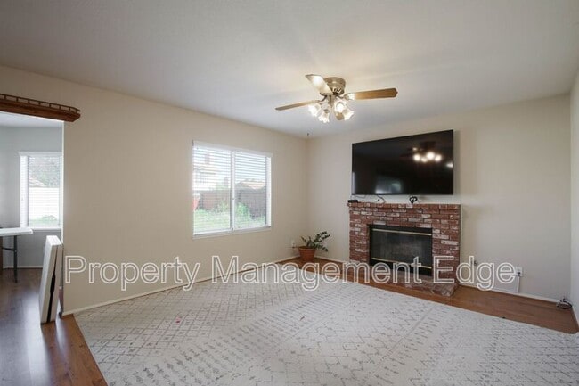 Building Photo - 8543 Yarrow Ln
