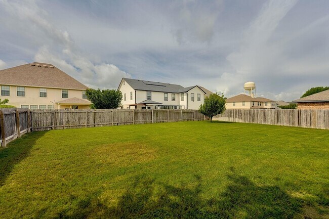 Building Photo - 19617 Cheyenne Valley Dr