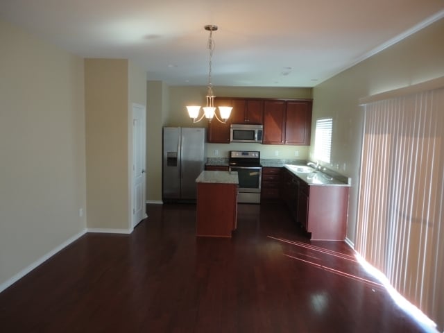 Building Photo - 169 Rowan Dr