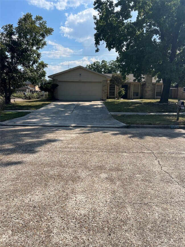 Primary Photo - 2503 Ravenwind Rd