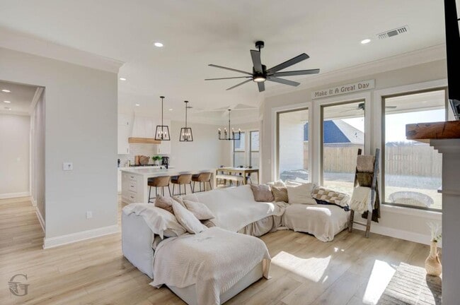 Building Photo - 302 Elbow Slough