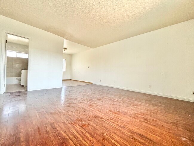 Building Photo - 7343 Sepulveda Blvd