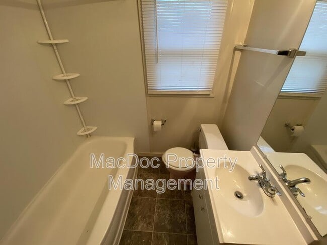 Building Photo - 1804 Airport Ave